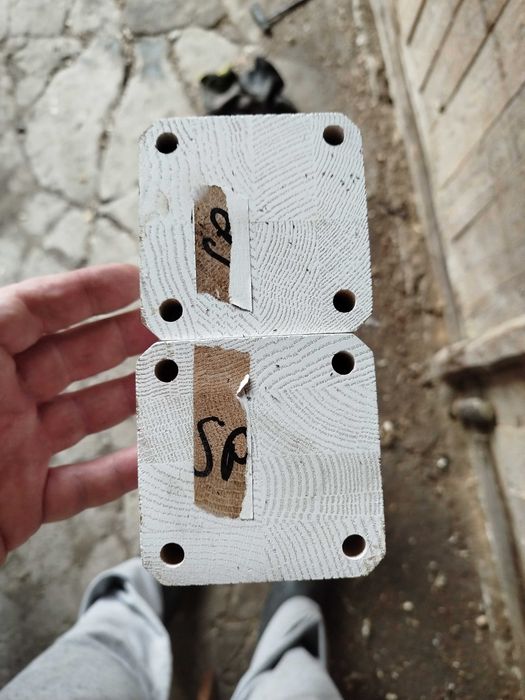 Słup schodowy dębowy