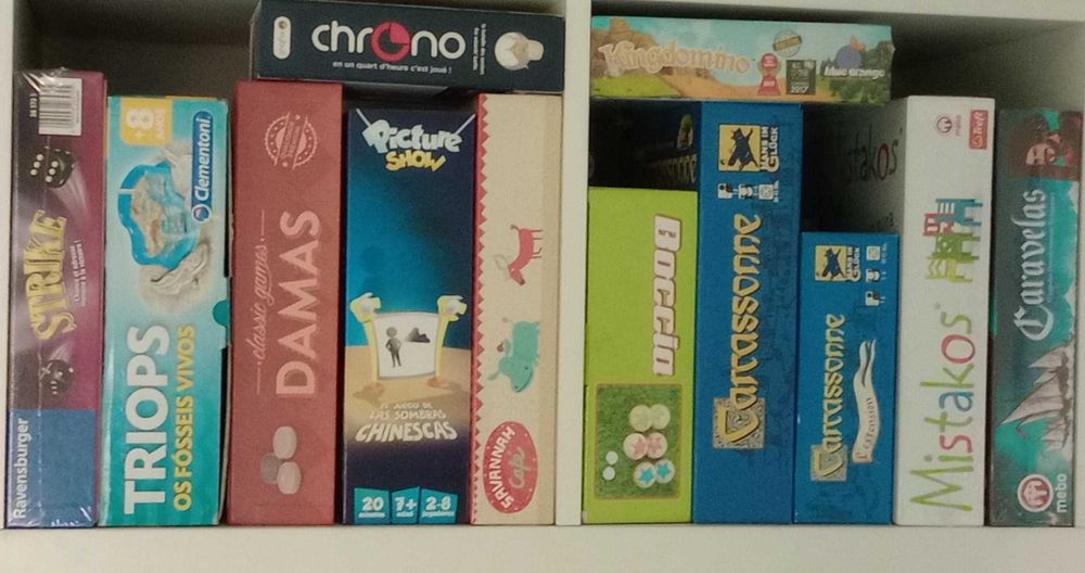Vários jogos de tabuleiro a preços acessíveis