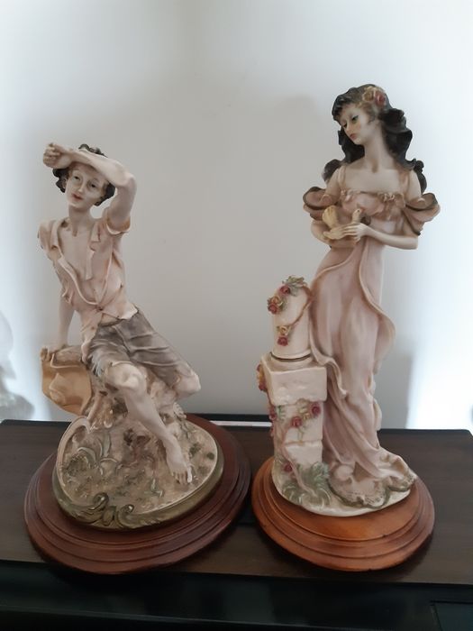 Conjunto de 2 Bonecos Decorativos