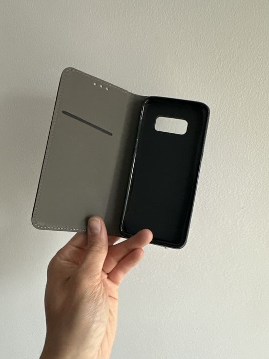 Etui zamykane czarne do Samsung Galaxy S8