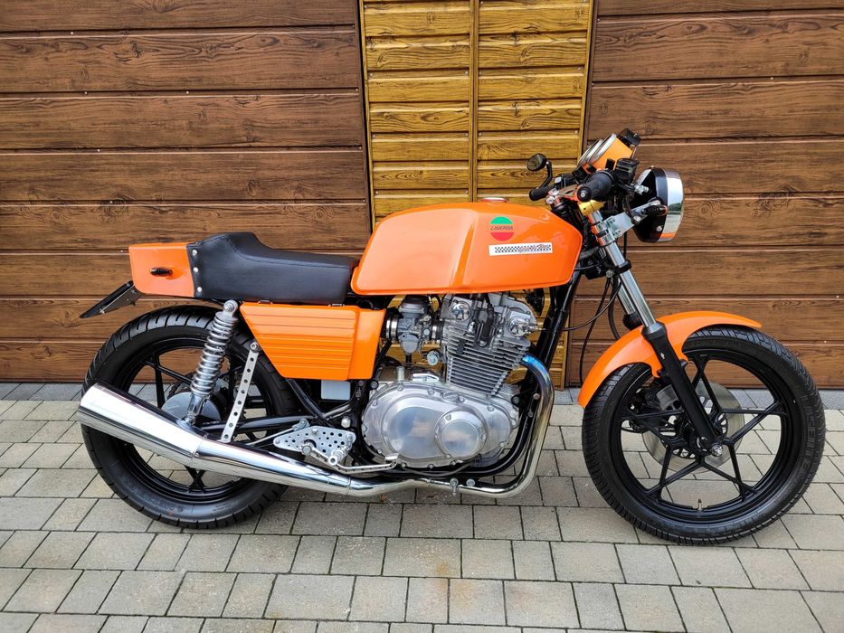 Suzuki GS 450 Cafe Racer Style