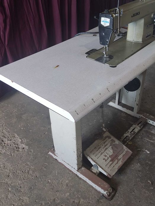 Vendo duas máquina de costura