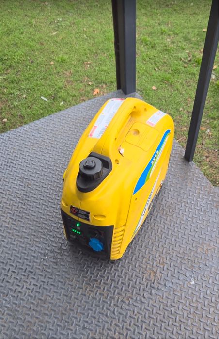 Інверторний генератор акса