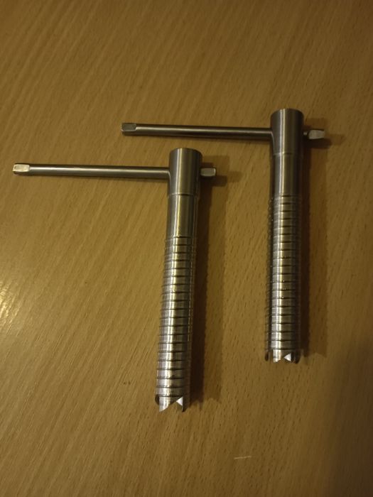 Льодобур титановий