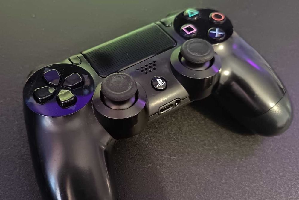 Comando Original PS4 - Preto