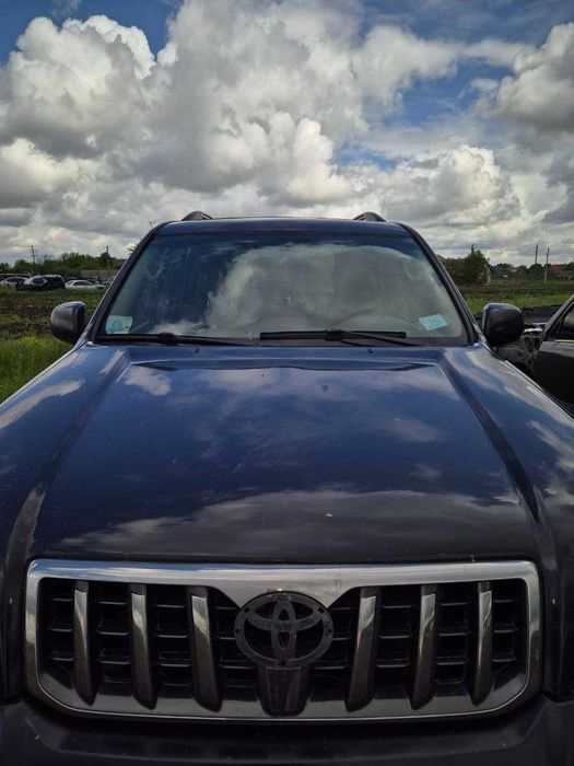 Решітка на Toyota Land Cruiser Prado 120 3.0 дизель 2009 р.в. В наявності