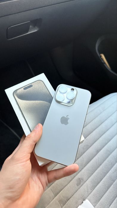 iPhone 15 Pro Natural Titanium