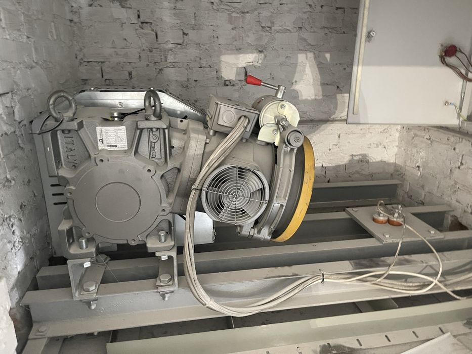 Sicor mr10 Winda towarowa 400kg 3-4 pietra 13m wysokosci fud 2014r