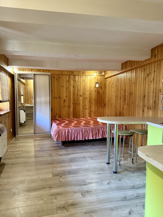 Здається будинок в тихому районі міста