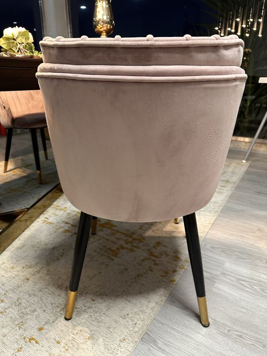Cadeira de jantar rosa velho
