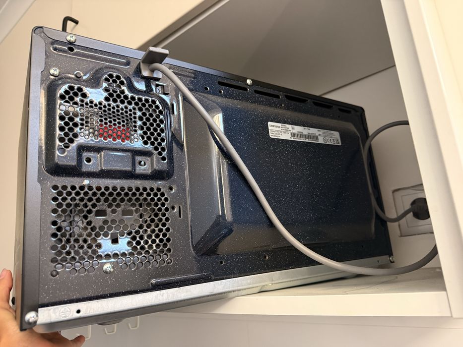 Micro-ondas SAMSUNG 23L com grill