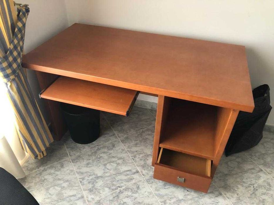 Secretária em madeira maciça pinho mel