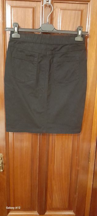 Saia preta elástica