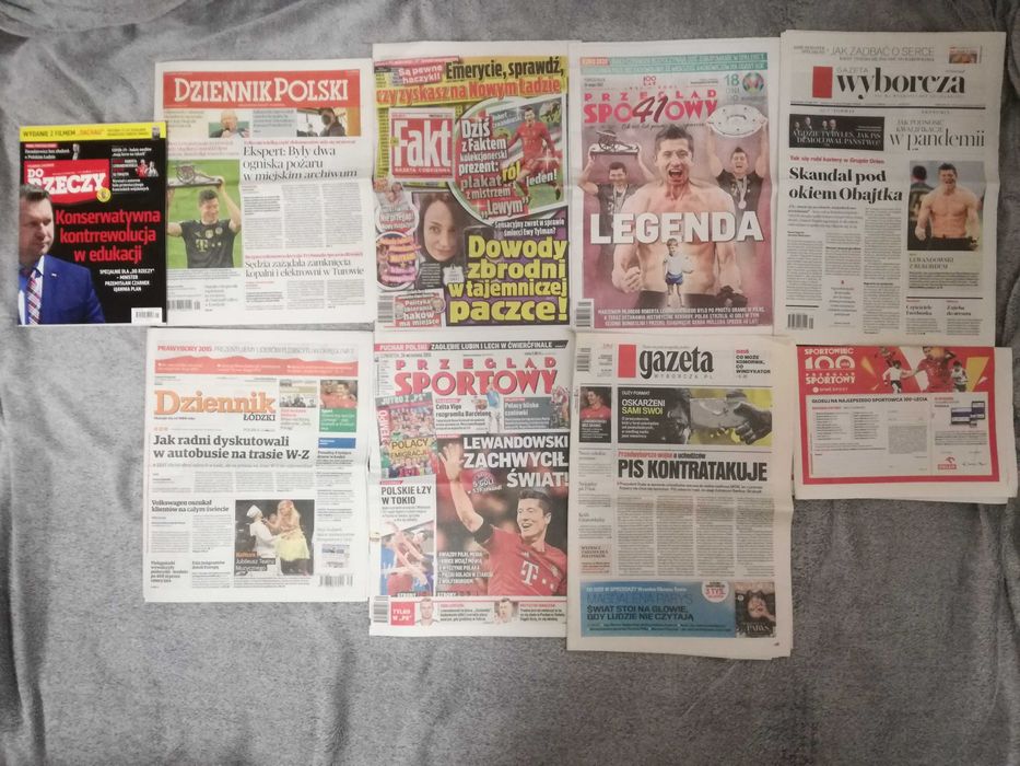 Kolekcja Robert Lewandowski ponad 200 elementów, gazety/bilety/gadżety