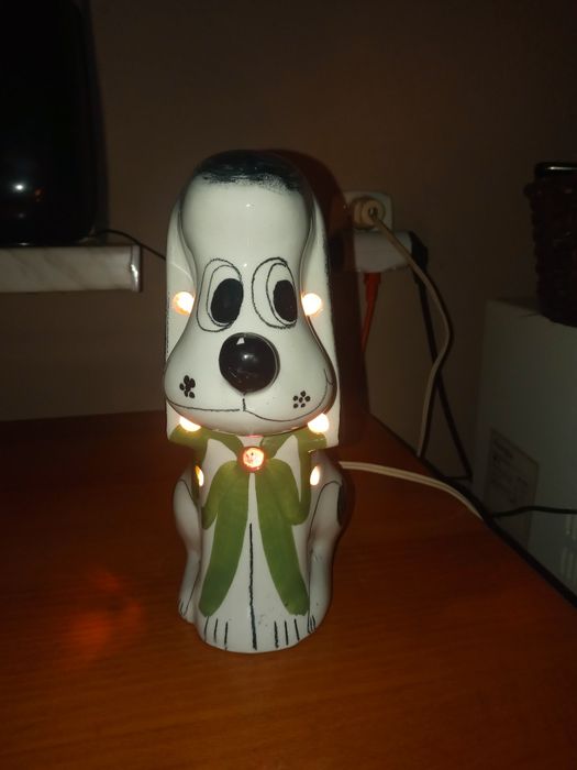Lampka nocna piesek