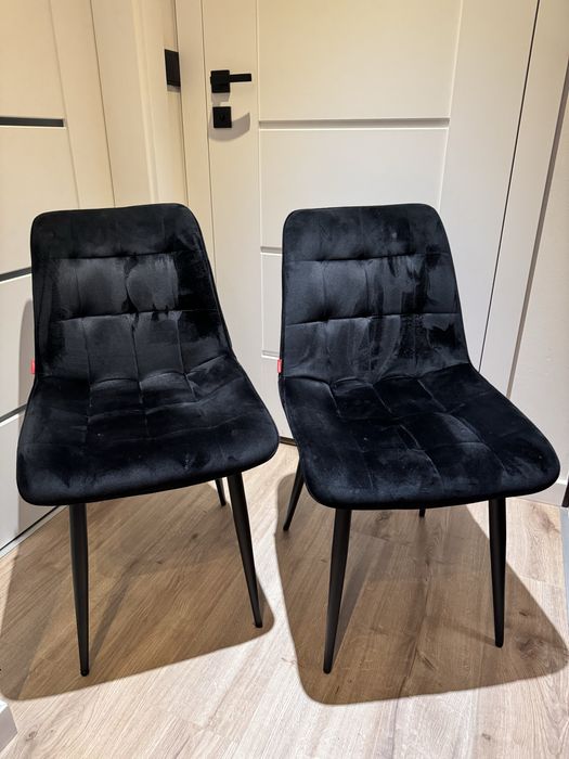 Krzesła welurowe  (2 sztuki)
