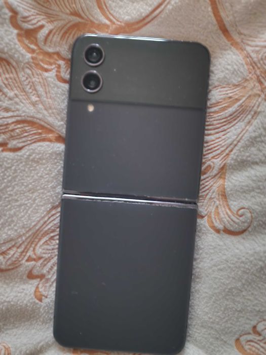 Samsung Galaxy Z flip4