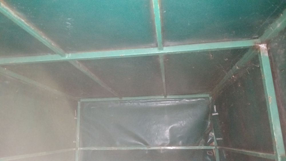 Plandeka zielona gruba i stelarz do przyczepki