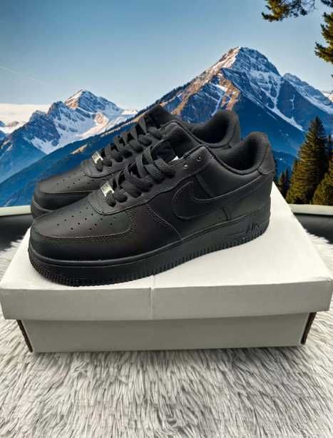 Pasuje bardzo dobrze do ubrań. Rozmiar.44