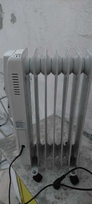 Aquecedor a óleo de 6 costelas