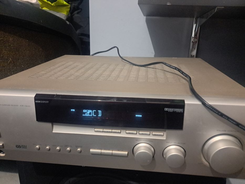 Amplituner Kenwood w wersji 5.1 lub stereo