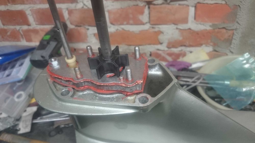 lodka wedkarska z silnikami, echosonda i przyczepa