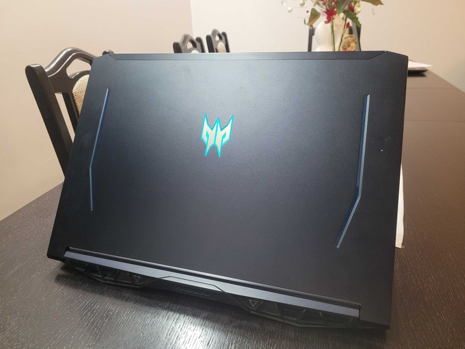 Acer Predator Helios 300 I7-10750H/RTX 2070 Max Q/16GB RAM/1TB SSD