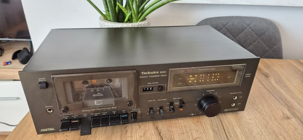 Magnetofon Technics, model M12
