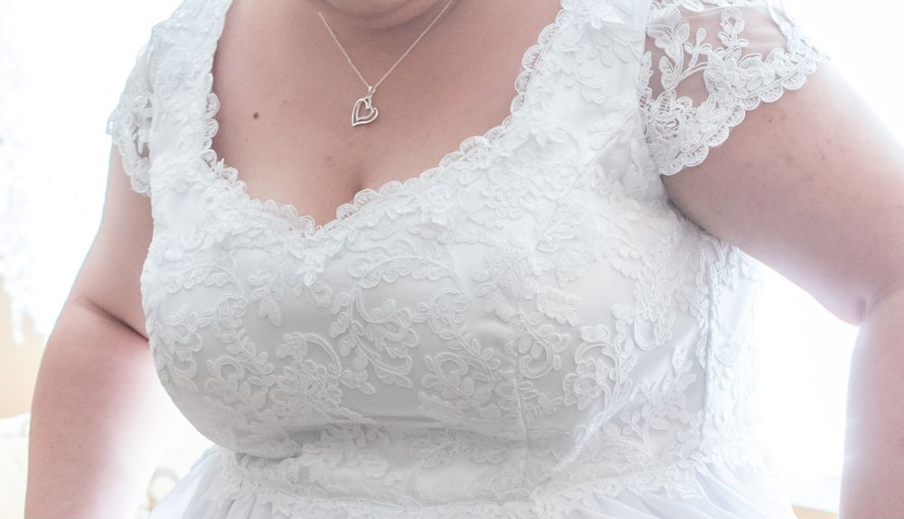 Suknia ślubna biała