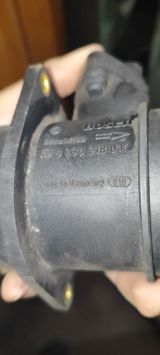 ДМВР Ваз Bosch 0 280 218 037
Датчик масової витрати повітря ( ДМРВ )
Д