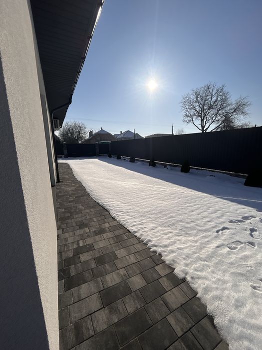 Продаж новенького будинку , заходи і живи!  Американка, без комісії.