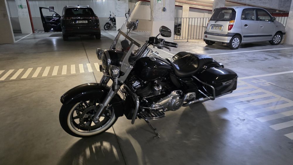 Harley Davidson road king 107
