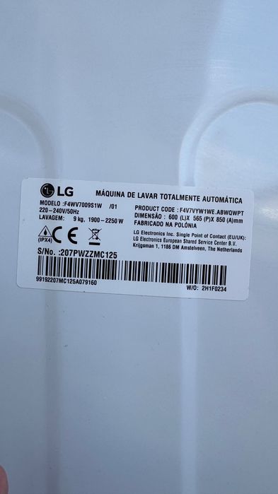 Máquina de Lavar LG | 9kg | 1400rpm | Classe A