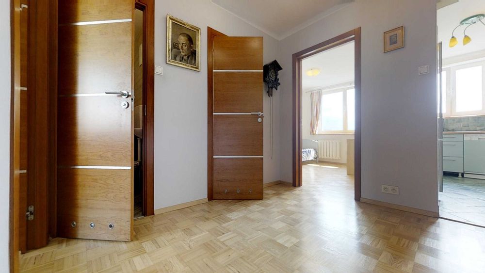Świeżo odnowiony Pokój współlokatorski -11 m2 w czystym mieszkaniu, cicha lokalizacja.