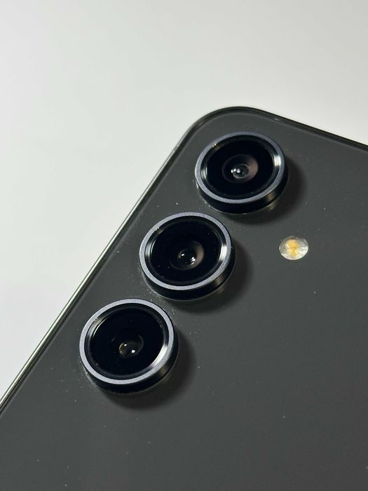 Офіційний Samsung Galaxy S24 FE 8/256GB Graphite ідеальний стан!