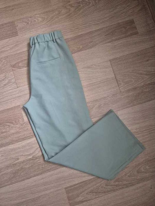 Zielone spodnie damskie szerokie nogawki XL 42