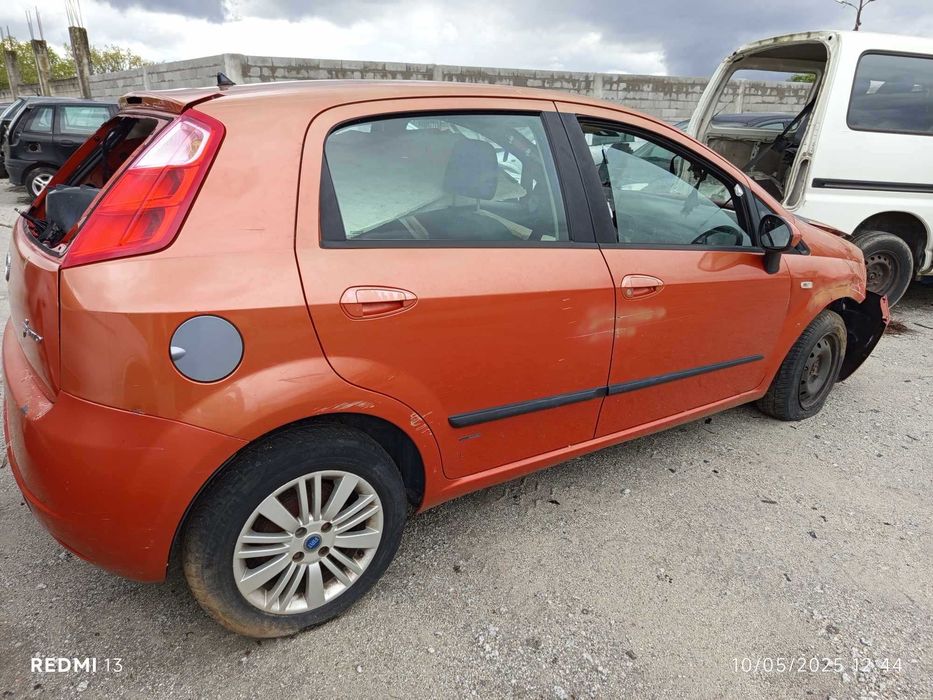 Para peças Fiat Grande Punto 1.4I ano 2006
