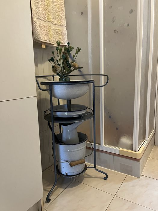 Lavatorio em ferro antigo