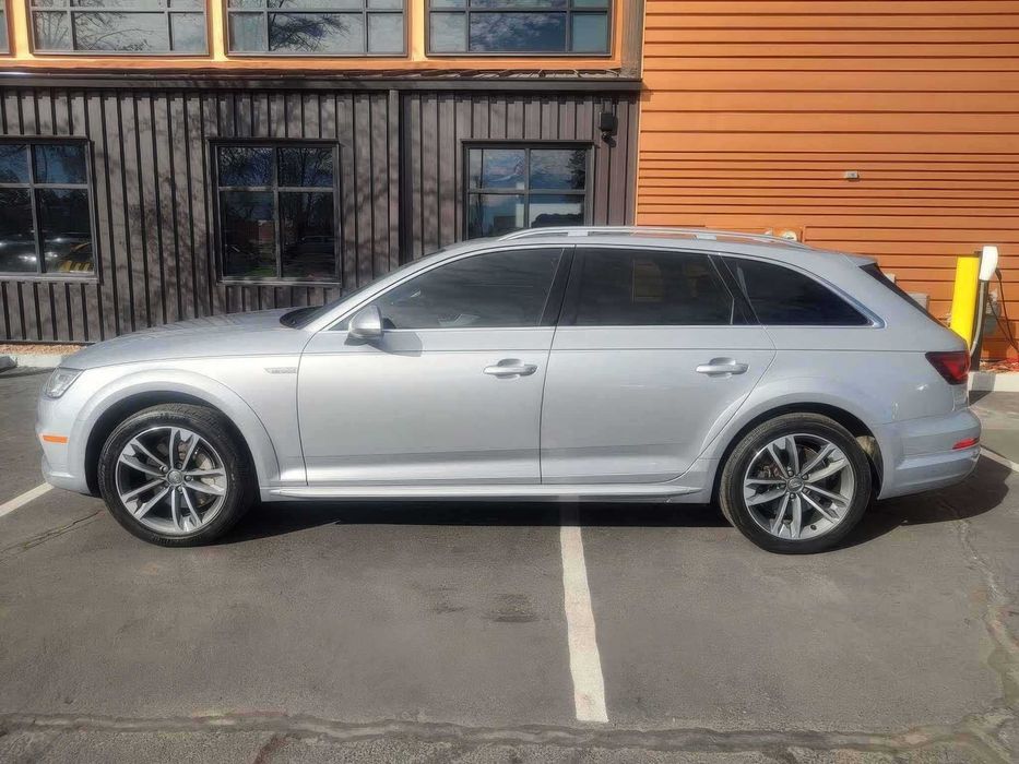 Audi A4 allroad 2.0T quattro Premium Plus      2019