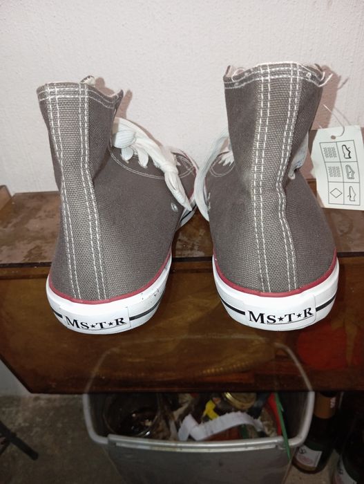 Trampki (uniwersalne)