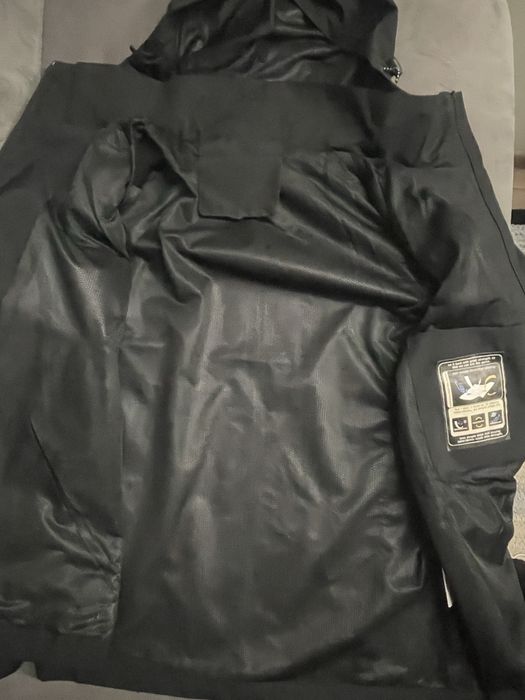 Вітровка arcteryx