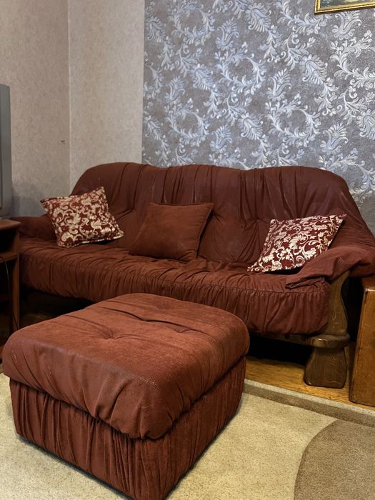 Продам м‘ягку частину: 2 дивана крісло, пуф