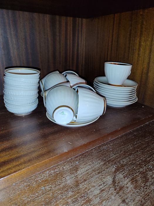 Чайний сервіс з позолотою