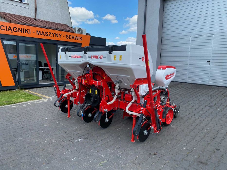 Ozdoken pneumatyczny siewnik punktowy z nawożeniem VPHE-DG4
