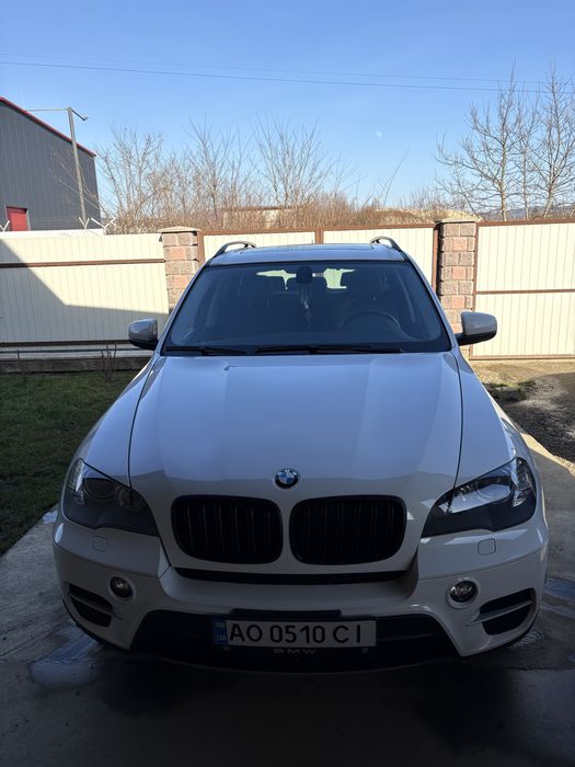 BMW X5 E70 3.0 бензин