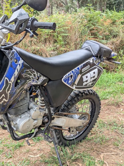 AJP PR4 200cc (125cc de livrete)