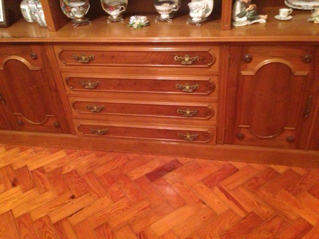 Móvel de sala em mogno