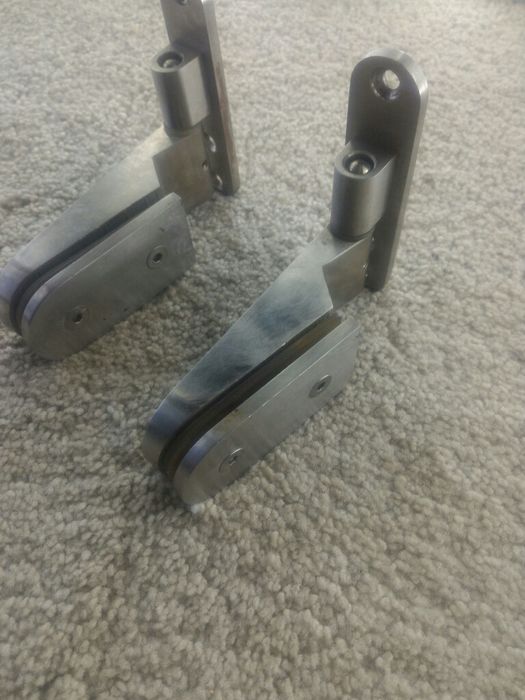 Комплект петель с пластиной для стеклянных дверей