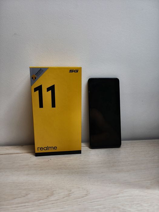 Smartfon Realme 11 5G jak nowy