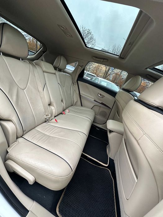 Продам Toyota Venza 2010 рік можлива розстрочка,кредит,обмін!